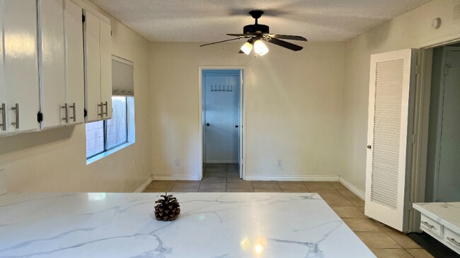 Photo - 20222 Valerio St