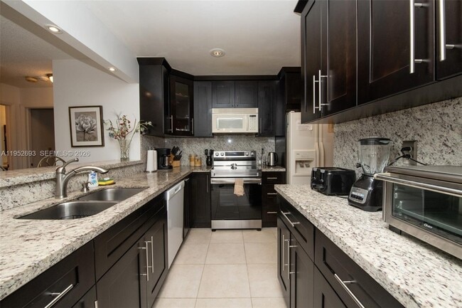 Photo - 11909 SW 48th Ct