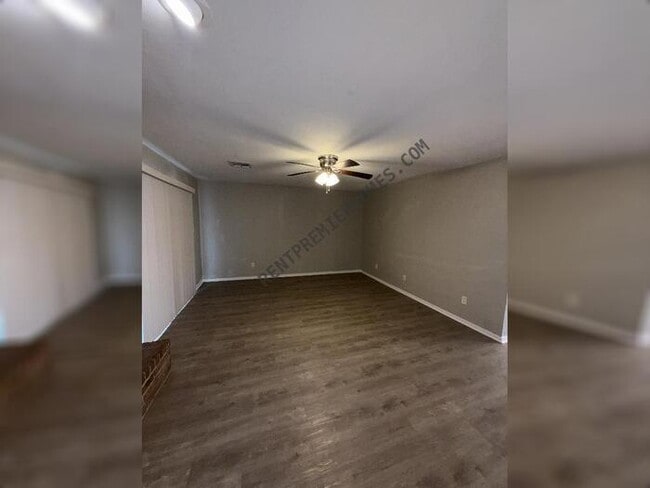 Photo - 10101 Carnie Cir