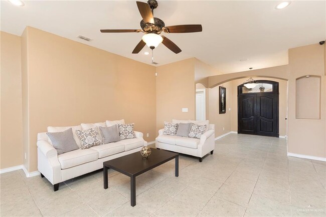 Photo - 17 Rosalinda St