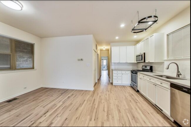 Building Photo - 2817 N Damen Ave Unit #  01 Rental