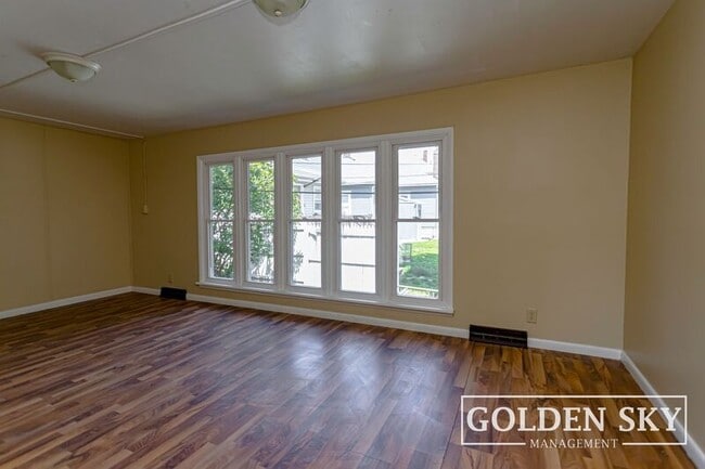 Photo - 1925 W Jackson St Unit 2