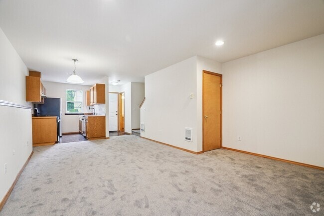 Building Photo - 5002 S 30th St Rental