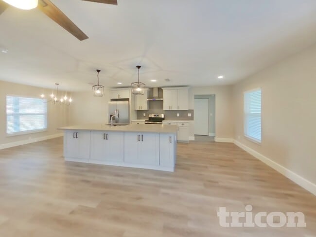 Photo - 15808 Deep Creek Ln