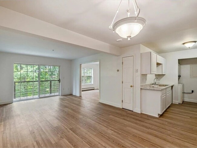 Photo - 301 Hildred Dr