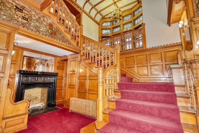 Photo - 987 East Ave