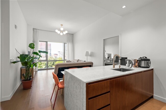 Photo - 75 Park Ln S Unit 412