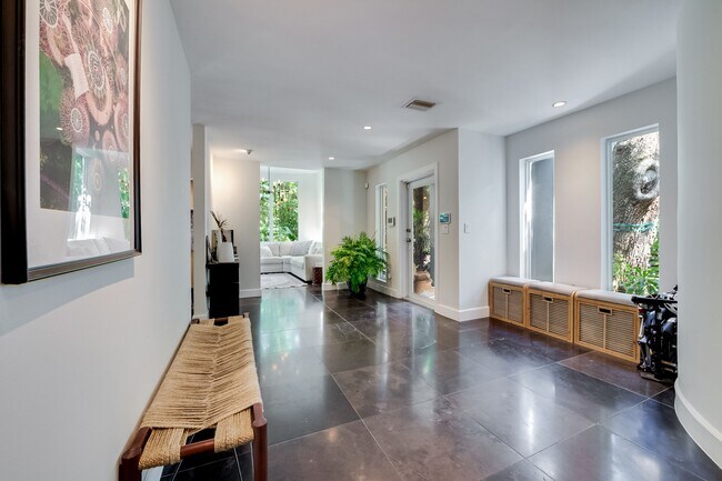 Photo - 3940 Loquat Ave