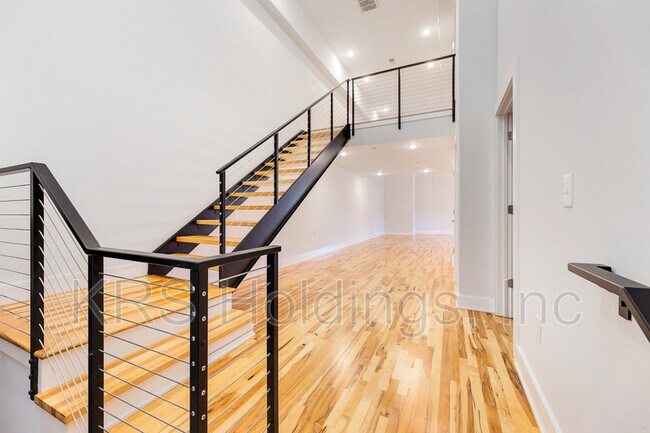 Photo - 306 N Road St Unit 123