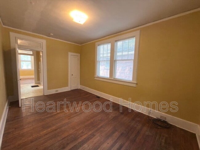Photo - 1408 Victoria St