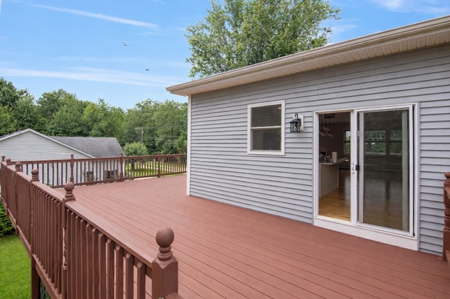 Photo - 409 Holy Cross Rd