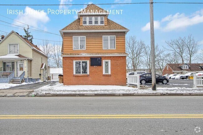 Building Photo - 1213 Walden Ave Unit Upper Front Rental