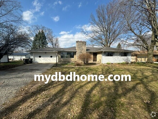 Building Photo - 3 Bedroom Ranch Rental