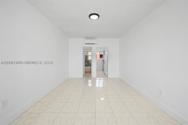 Photo - 550 NE 82nd St Unit 7