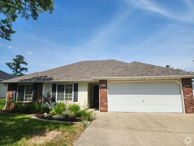 Building Photo - Single Family Home - Available For Rent!