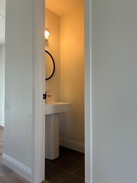 Photo - 2101 Mistletoe Ave