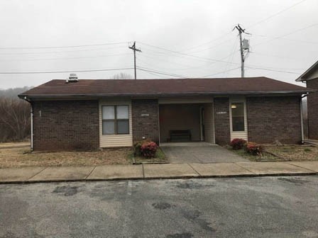 Photo - Courtney Square Apartments