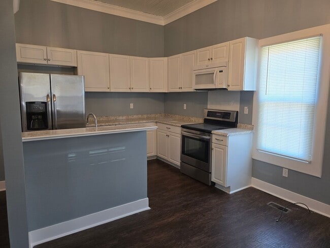 Photo - NEW LISTING!!!