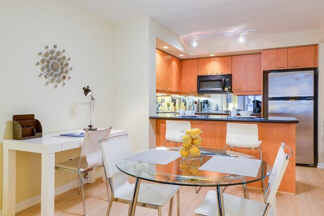 Photo - 220 Richmond St W Unit SI ID1034868P