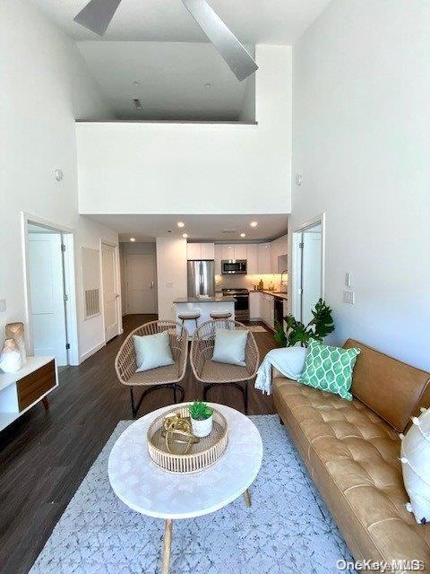 Photo - 116 Searing Ave Unidad PH410