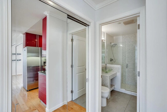 Building Photo - 1349 Olive St Unit #B