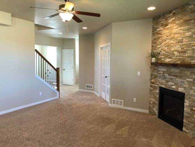 Photo - 6996 Tullamore Dr