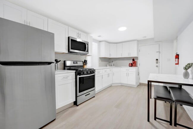 Photo - 1226 W 31st Pl Unit 1226 W 31st Pl