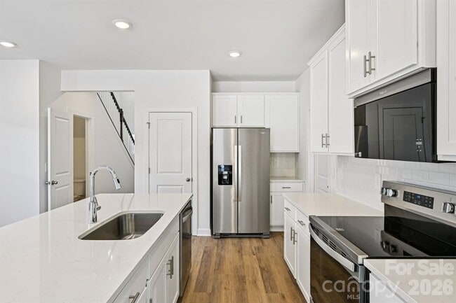 Building Photo - 1257 30th St Ln NE