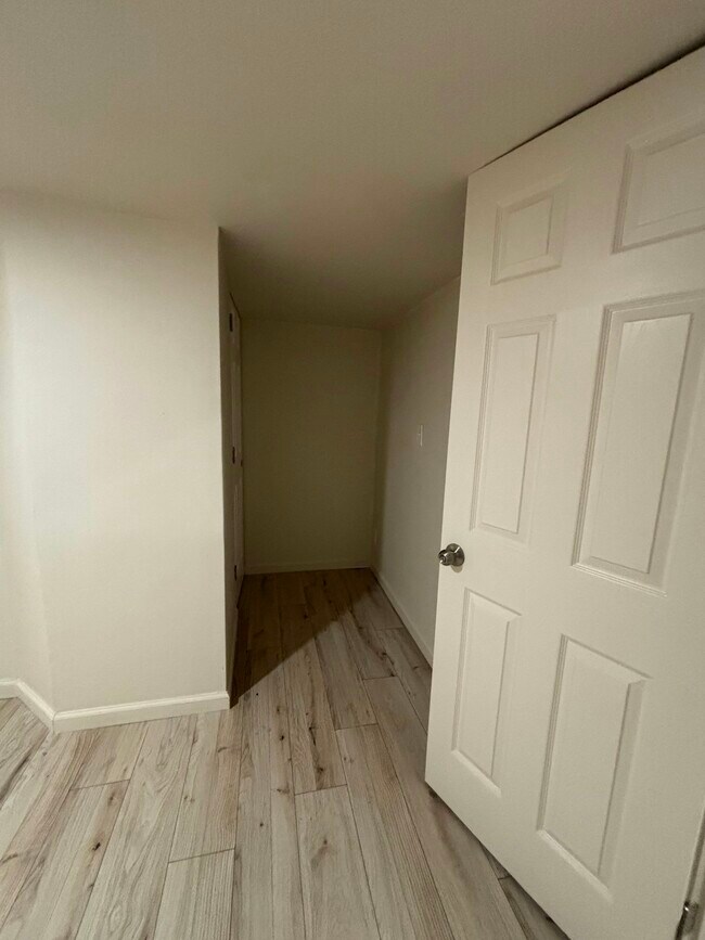 Photo - 946 Veltre Cir SW