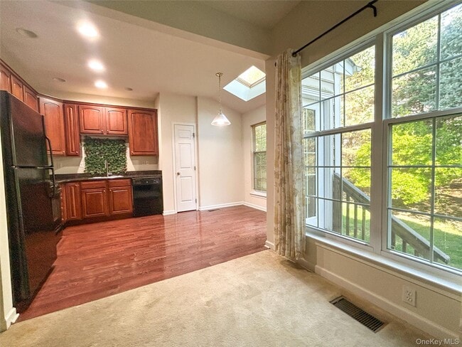 Photo - 1063 Dutcher Dr