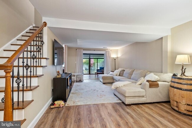 Building Photo - 226 Farleigh Ct