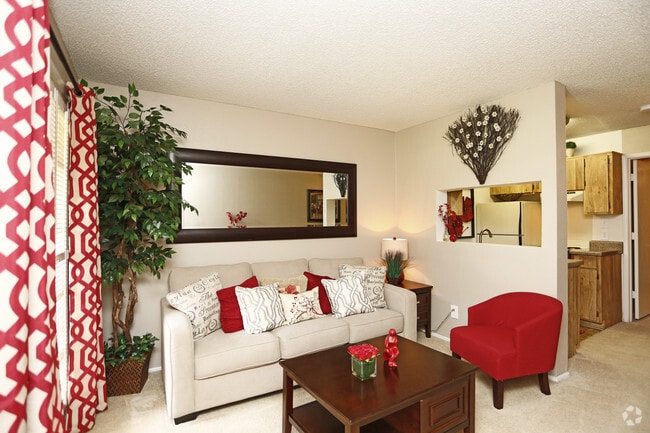 1BR,1BA - 456SF - LIVING ROOM