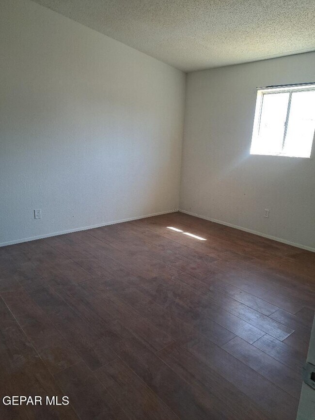 Photo - 623 NE Davis St Unit 7