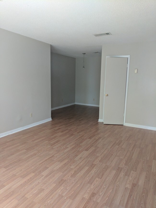 Photo - Teagarden Apartments