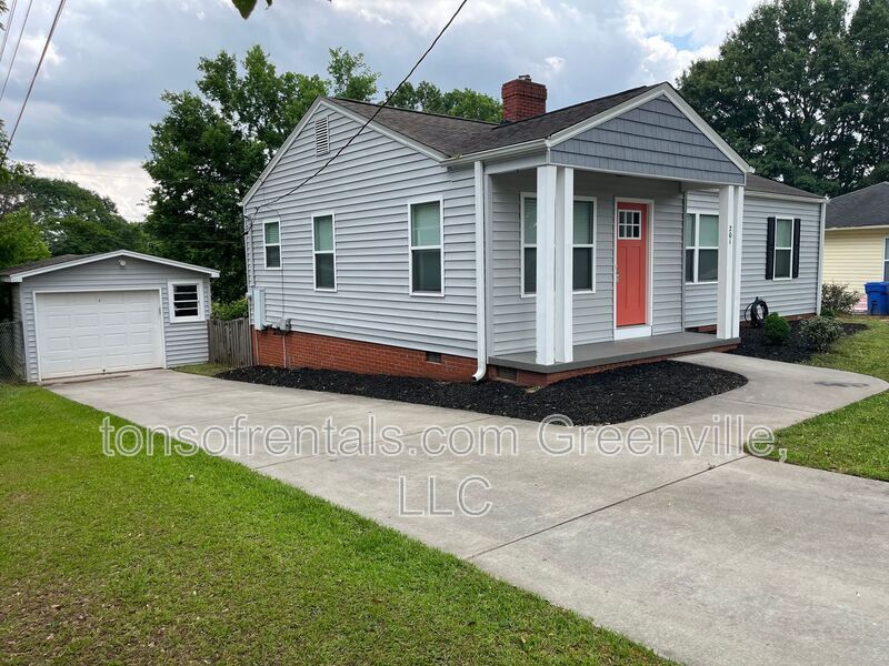 Photo - 201 Chipley Lane