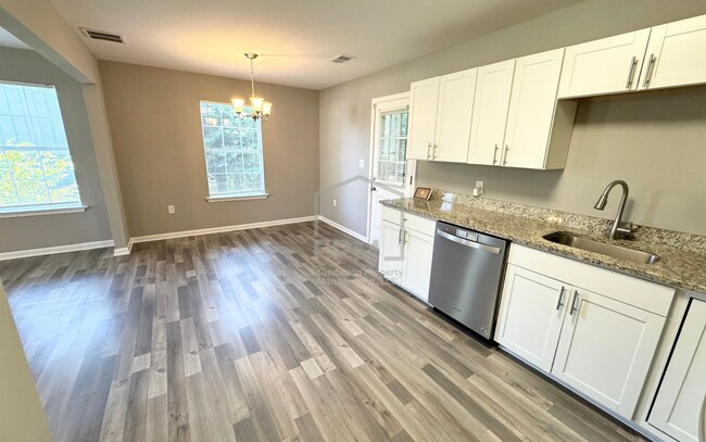 Photo - 4428 Guildhall Dr