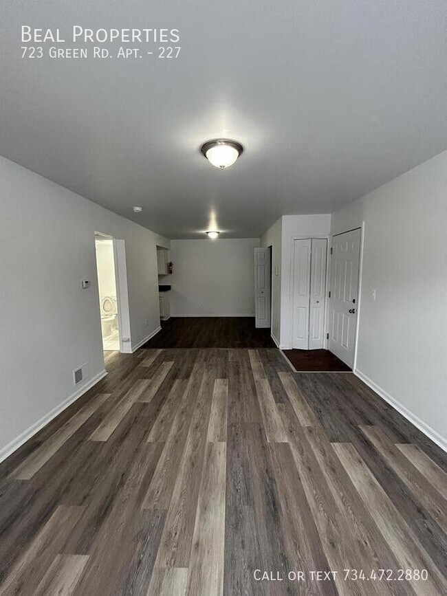 Photo - 723 Green Rd Unit 227