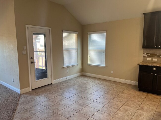 Photo - 849 Olive Ln