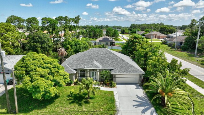 Photo - 1701 SW Penrose Ave