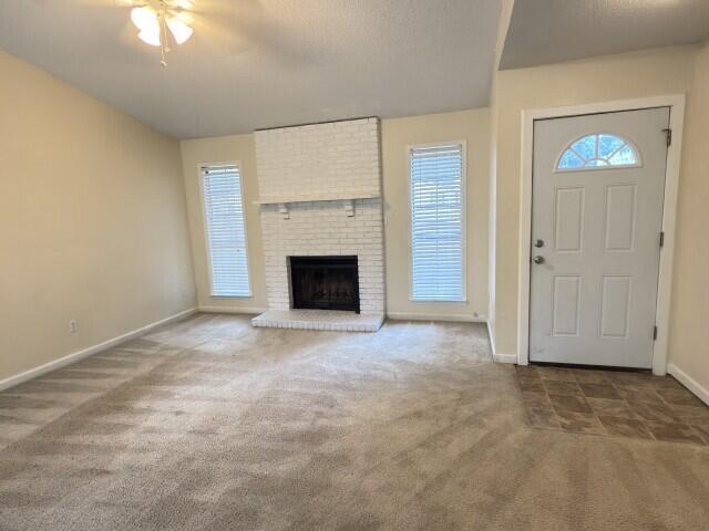 Photo - 303 Springwood Cir