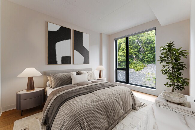 Photo - Bellevue MTL