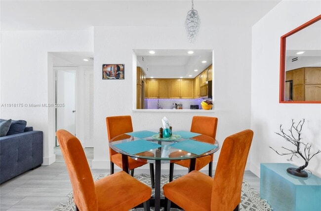 Photo - 5600 Collins Ave Unidad 8Y