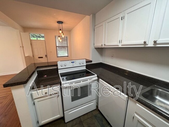 Photo - 348 N Newstead Ave Unit Apt. 1N