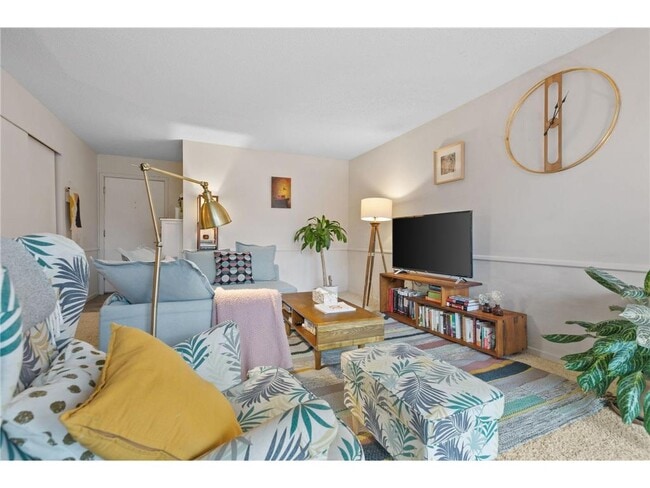 6328 Barrie Rd Unit 1A