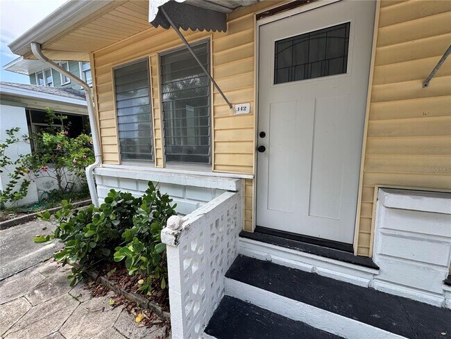 Photo - 142 6th Ave N