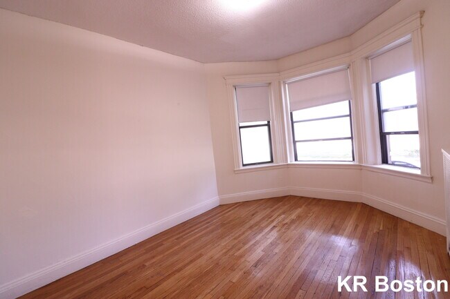 Photo - 1153 Commonwealth Ave