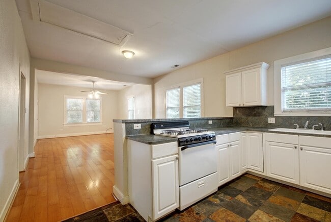 Photo - 4613 Avenue B Townhome