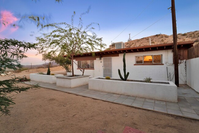 Photo - 73145-73129 29 Palms Hwy