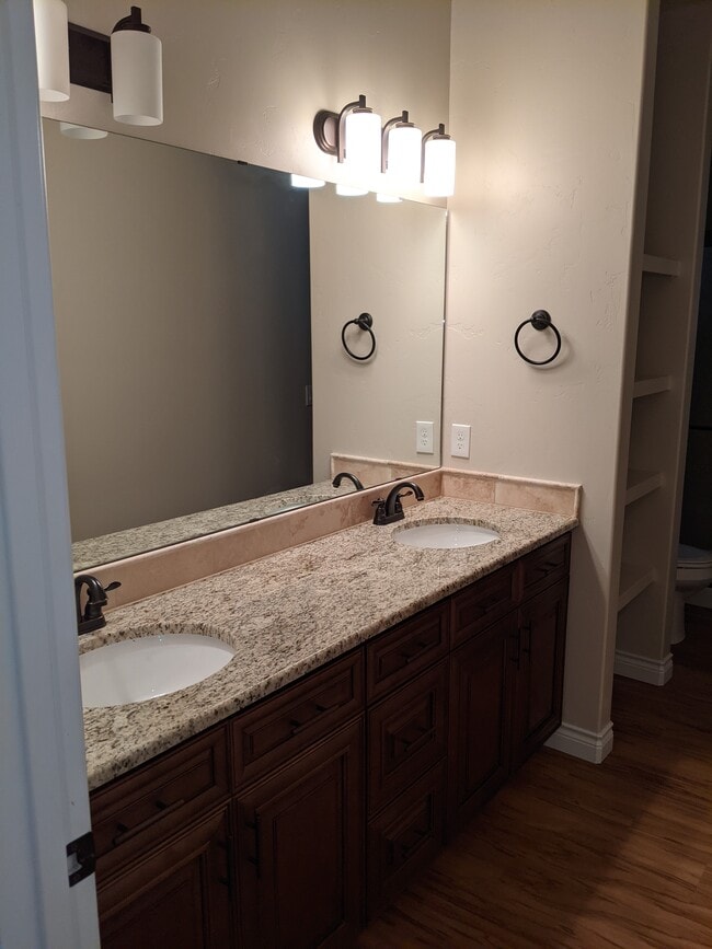 Primary Bath - 5609 Franklin Dr