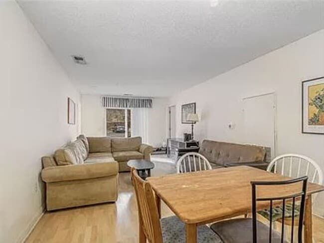 Photo - 303 Smith Level Rd Unit B14